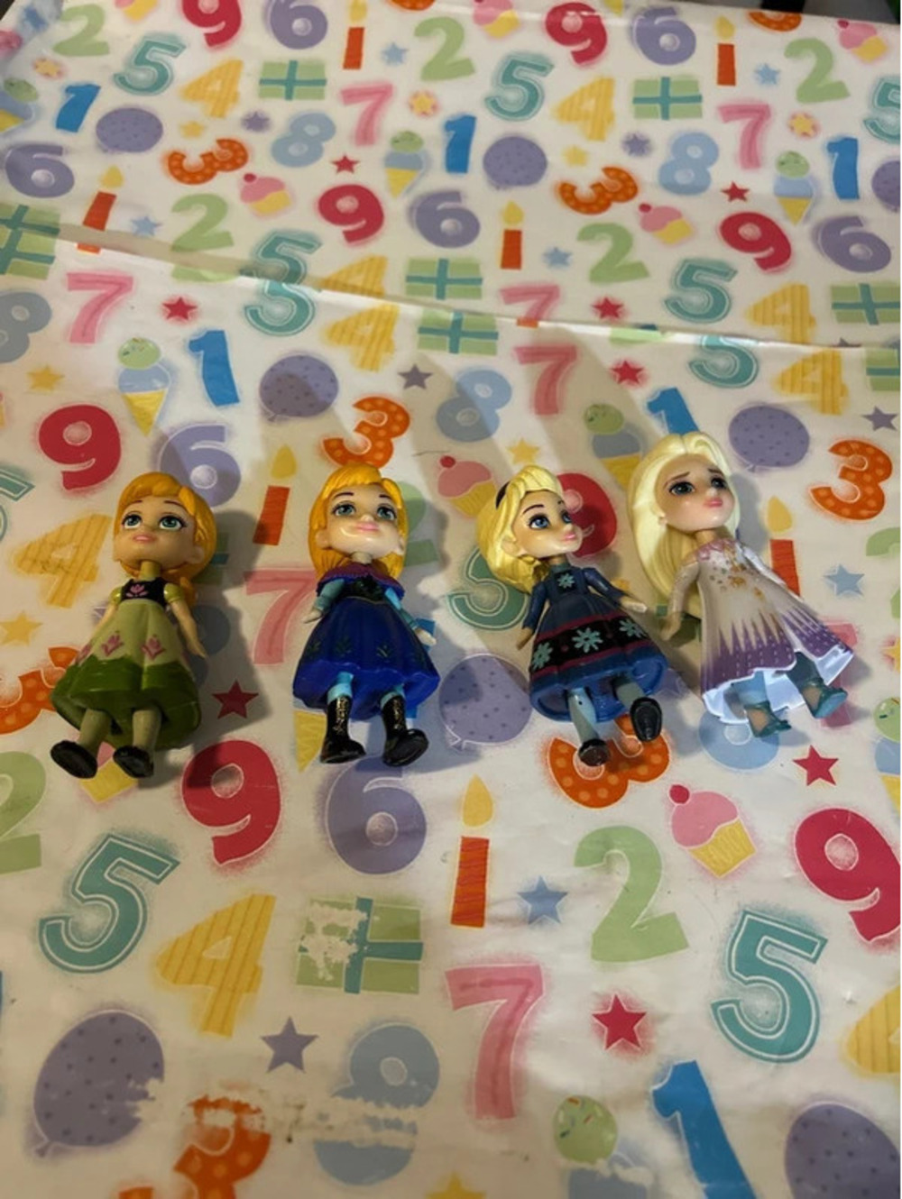 Disney Anna & Elsa Figures
